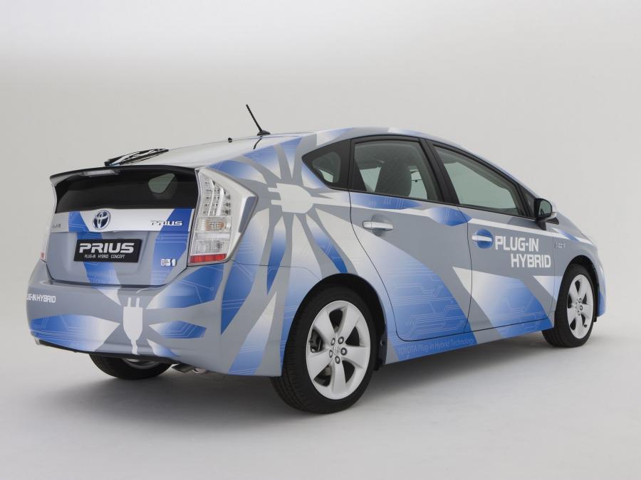 Toyota Prius Plug-In Hybrid Concept 2009 года  (фото 16 из 18)